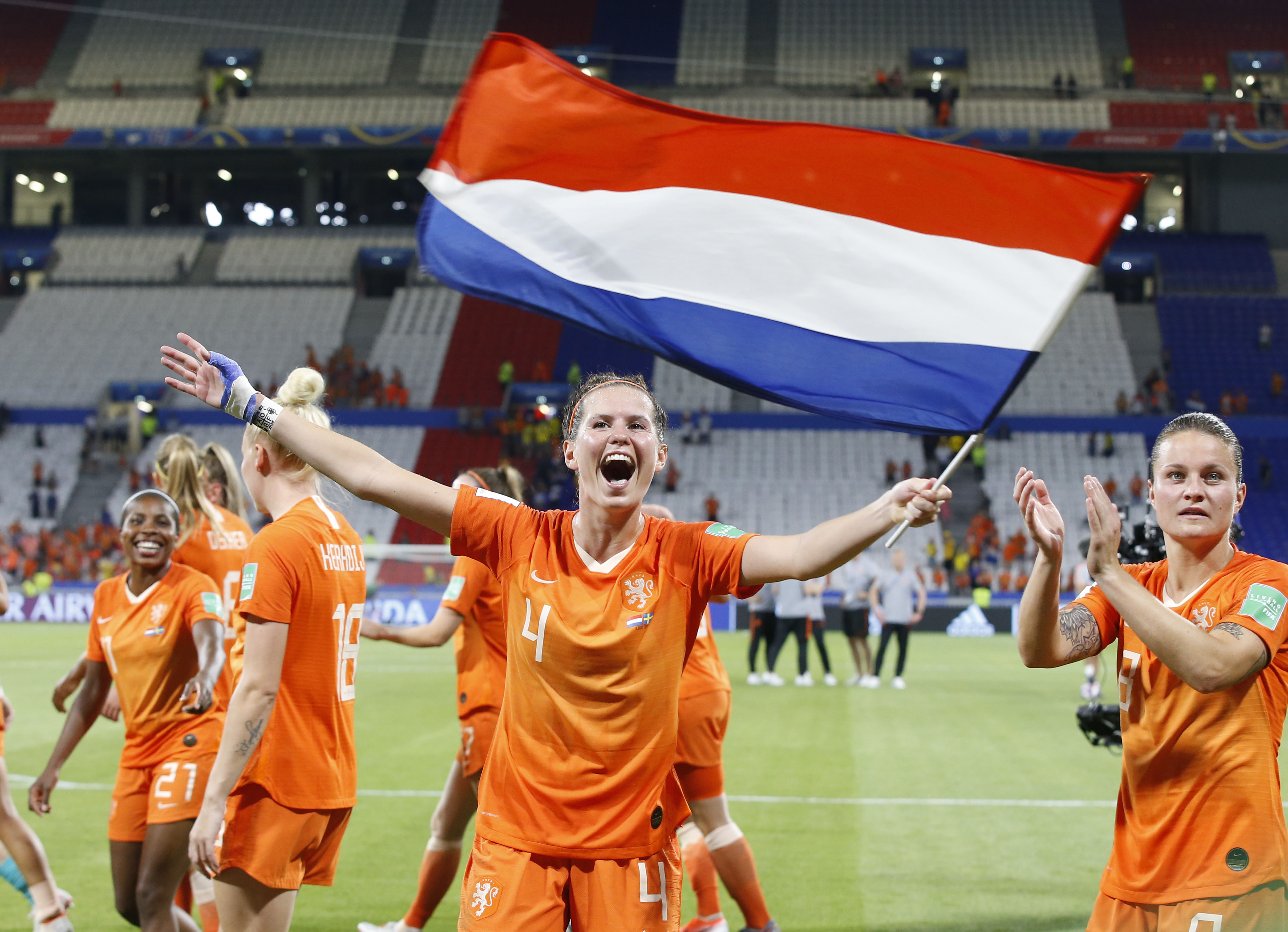 九游体育-瑞典碾压荷兰，格拉利什打破历史纪录