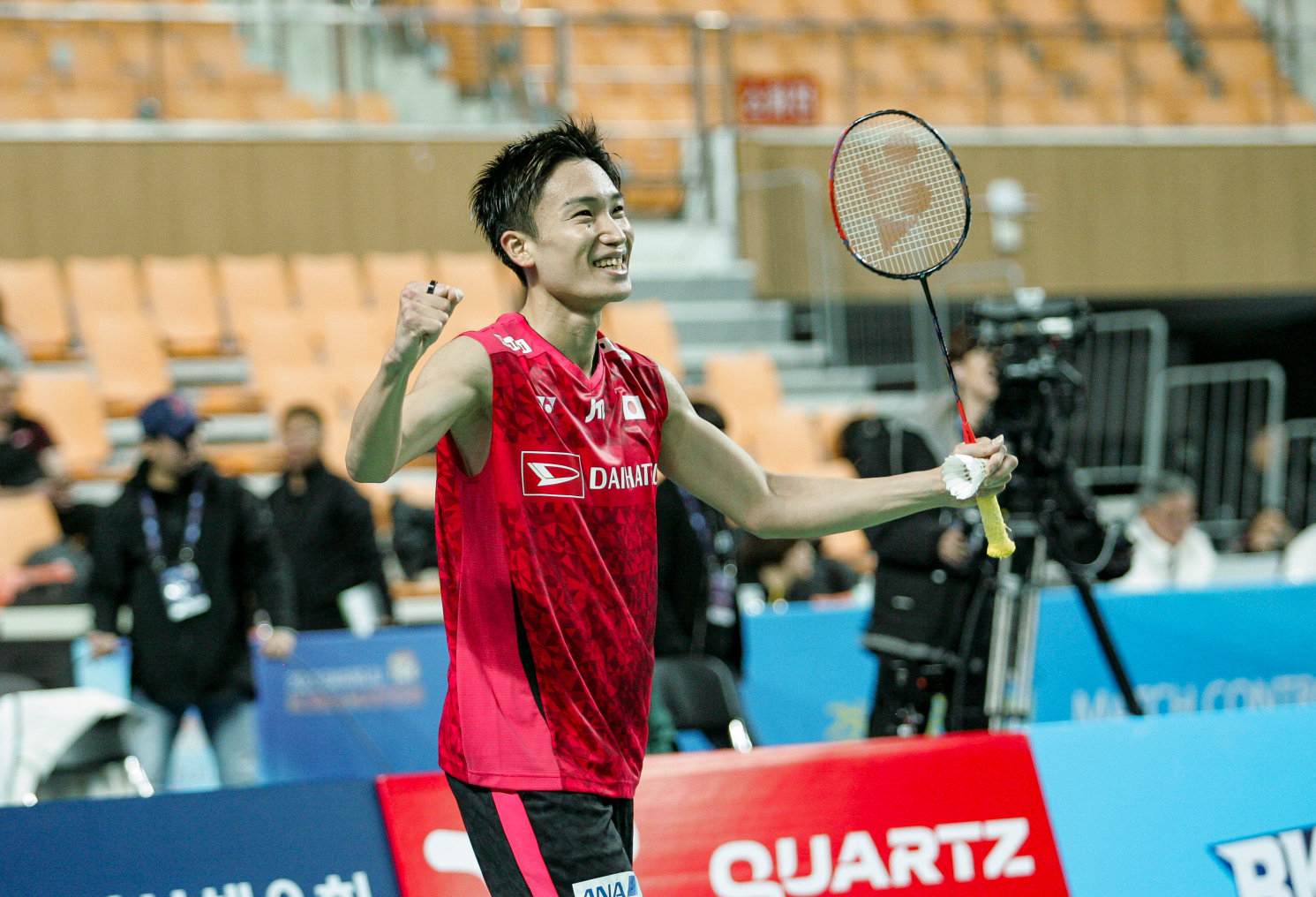 关于日本羽毛球队完胜法国羽毛球队，桃田贤斗惊艳世界的信息