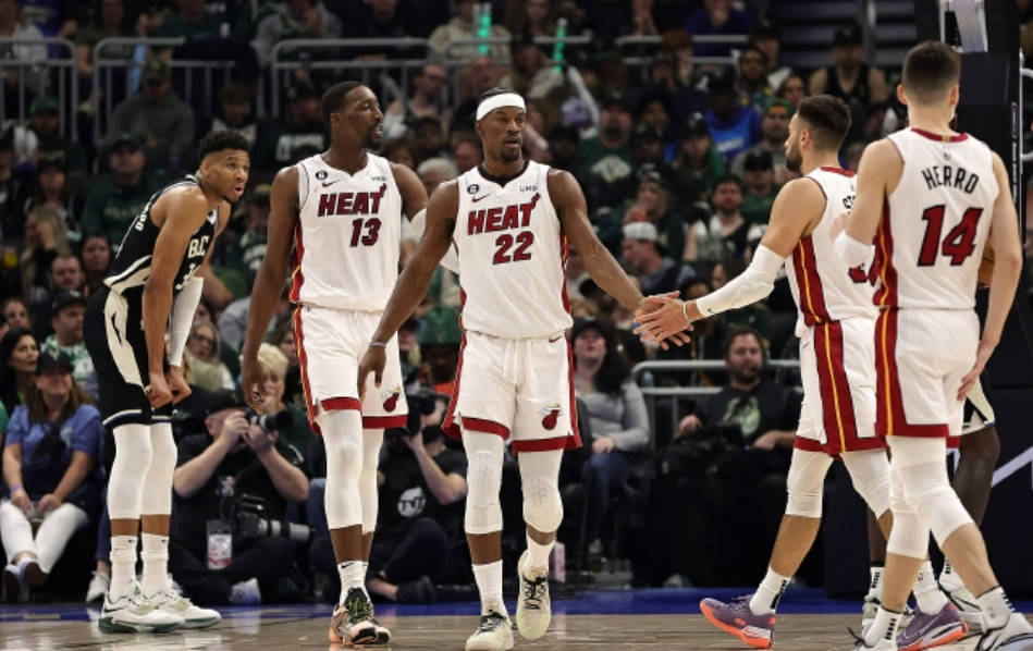 九游体育APP下载-包含日本男篮翻盘热火B队，浓眉完成帽子戏法的词条