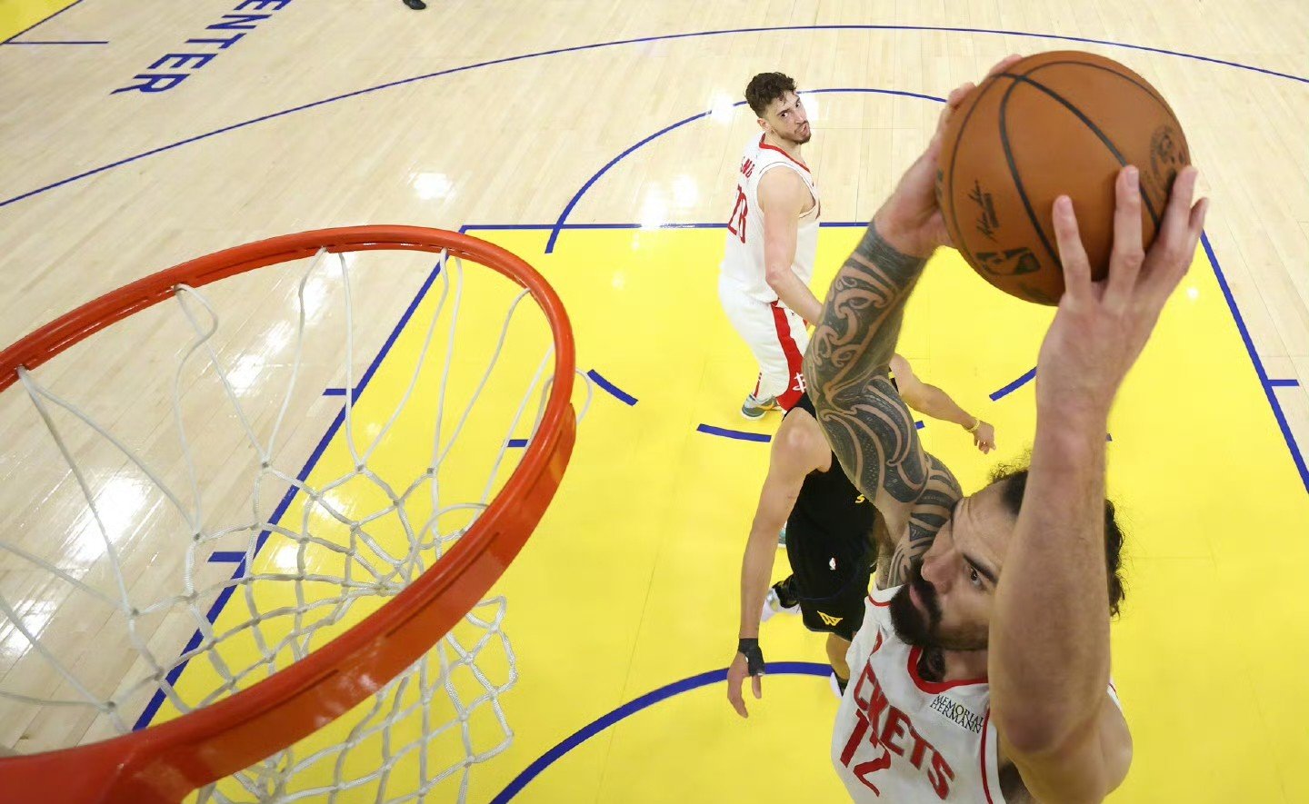 九游体育直播-勇士翻盘火箭，萨博尼斯绝境逆转