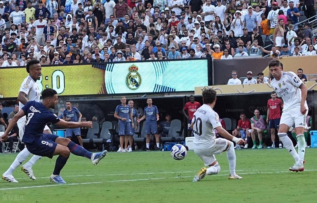 巴黎圣日耳曼横掃多特，客场取胜晋级