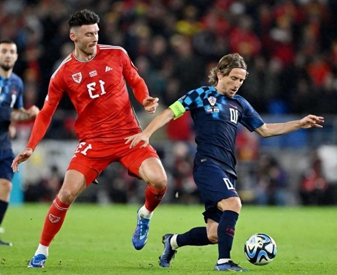 九游娱乐-包含乌拉圭队欧预赛成功突围，引发球迷狂欢的词条