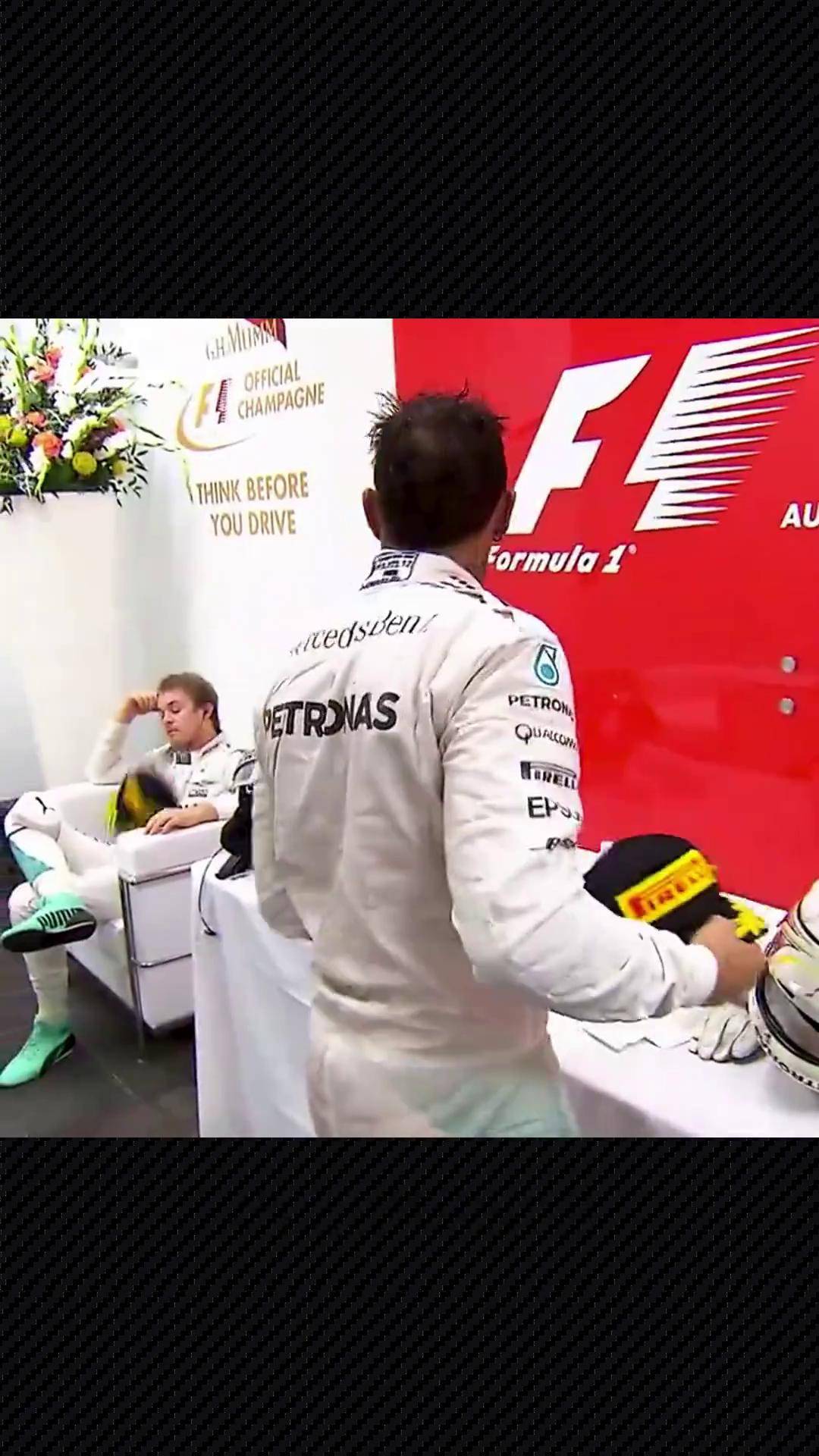 索伯车队碾压迈凯伦,汉密尔顿高光表现的简单介绍 索伯车队碾压迈凯伦,汉密尔顿高光表现的简单介绍