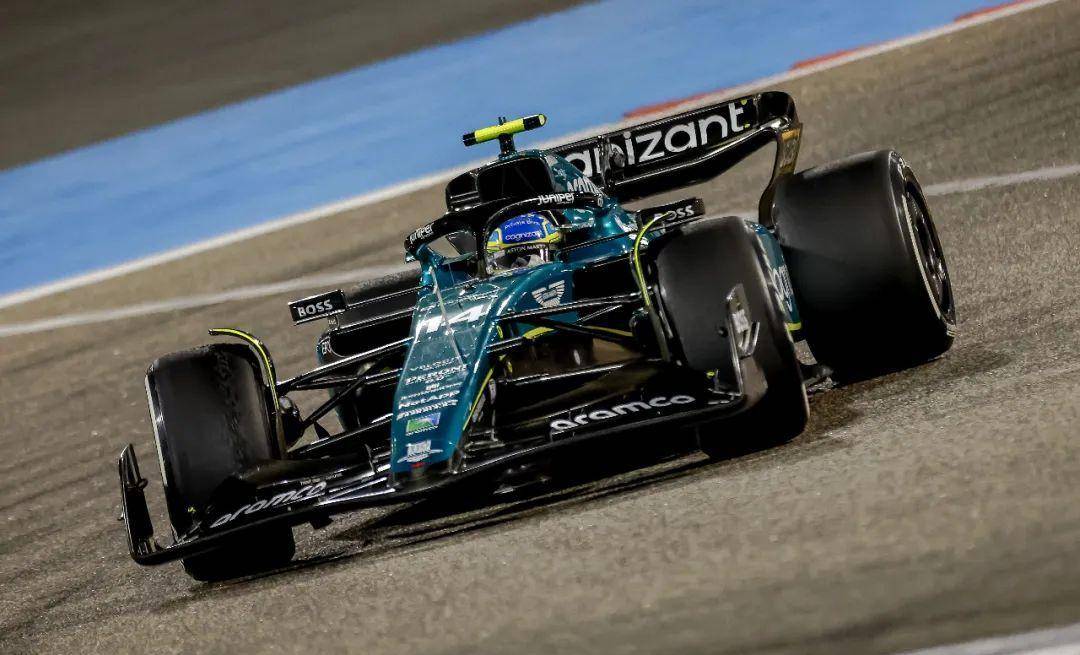 哈斯车队横扫阿斯顿马丁,阿隆索点燃赛场的简单介绍 哈斯车队横扫阿斯顿马丁,阿隆索点燃赛场的简单介绍