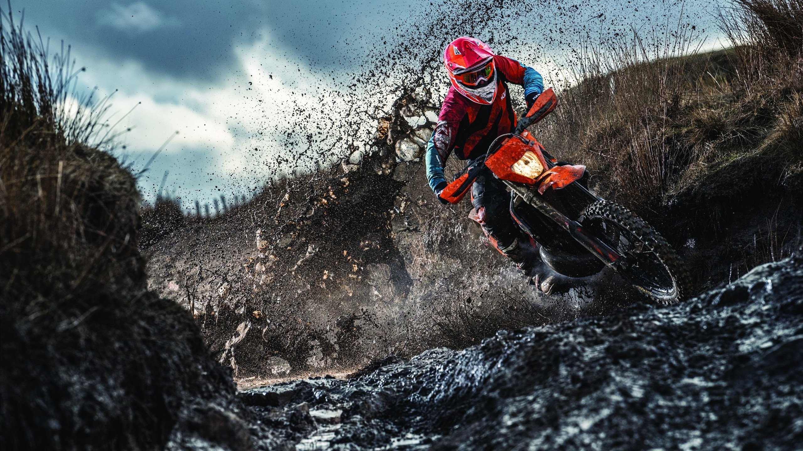 从哈弗茨爆发到挪威绝杀，足球世界里的偶然与必然